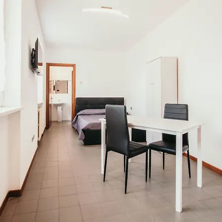 Bigattera Apartments Varese Room photo