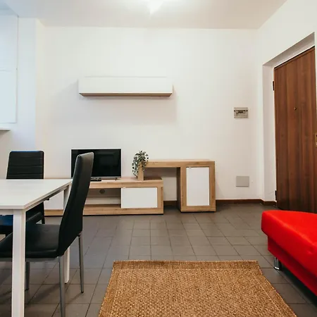 Bigattera Apartments Varese Room photo